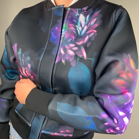 Donna Karan floral- printed Bomber Jacket - Picture 2 of 12